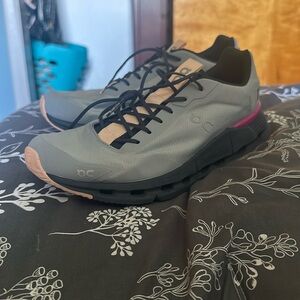 Women’s On Cloud Running Sneakers